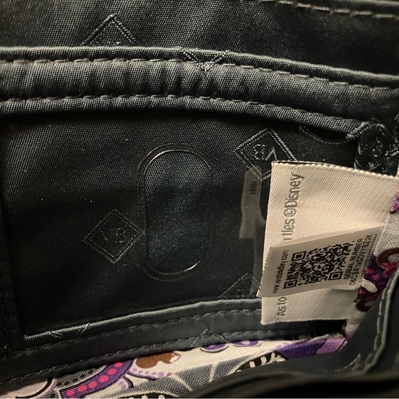 NWT Vera Bradley x Disney Sweet Treat Ditsy Wristlet - Picture 9 of 9